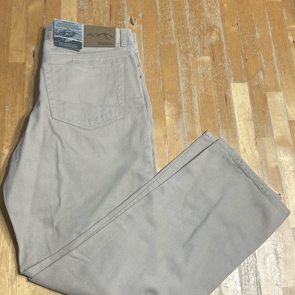 BNWT Windriver relaxed fit jeans